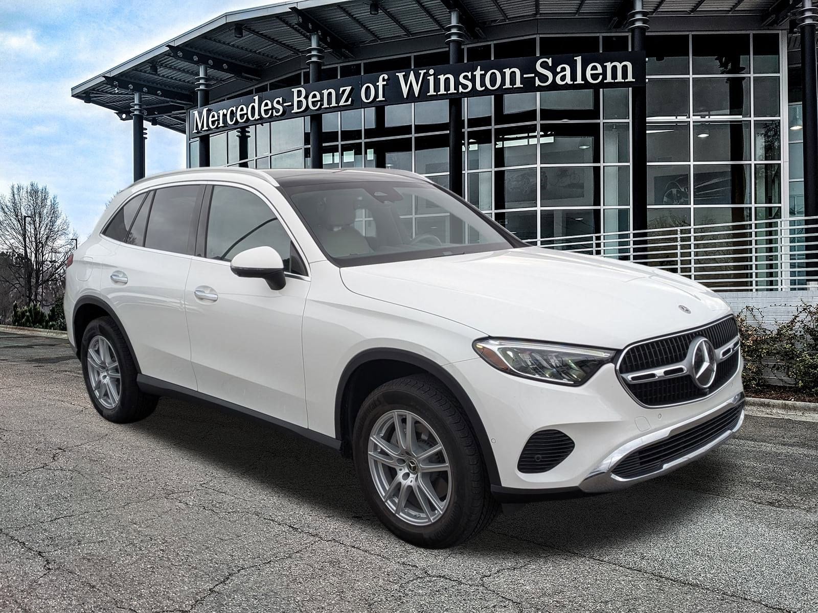 2023 Mercedes-Benz GLC GLC 300's photo