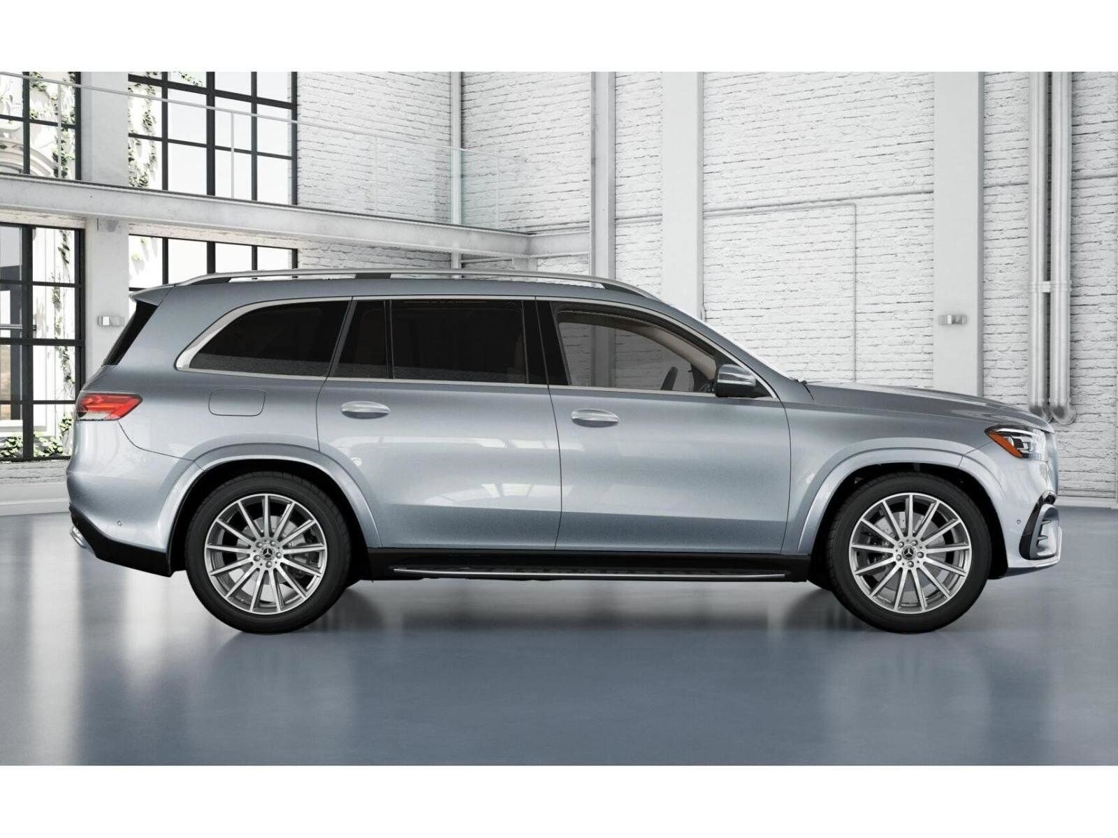 2026 Mercedes Benz GLS 450 4MATIC photo 2