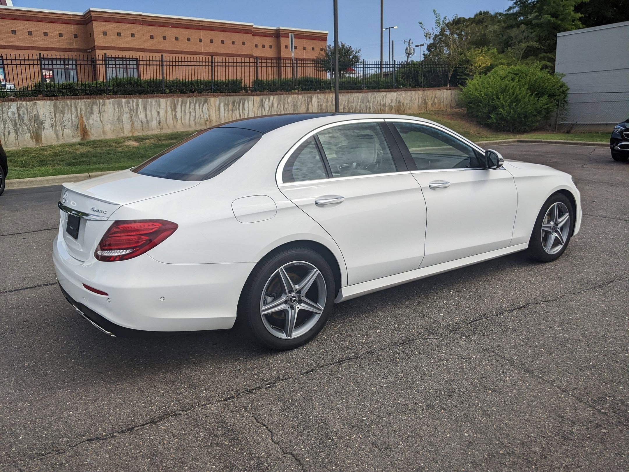 2019 Mercedes Benz E 300 4MATIC Sedan photo 2