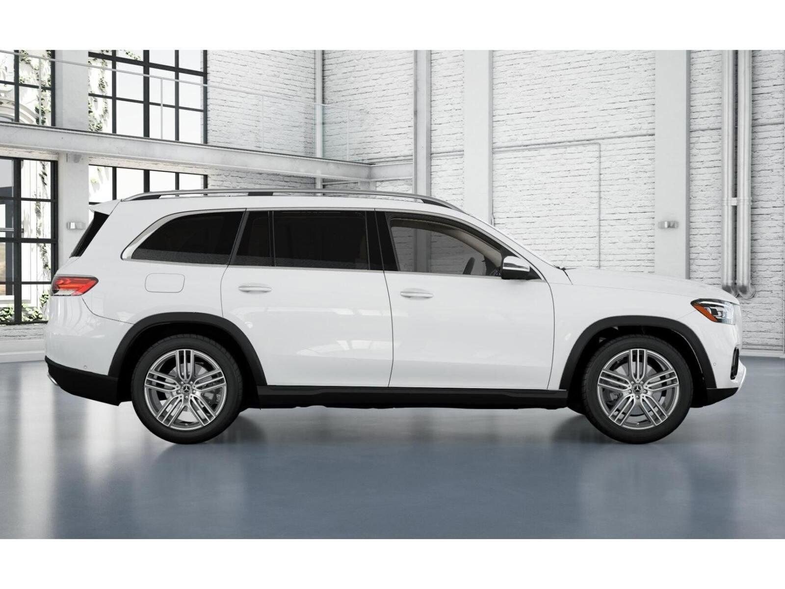 2025 Mercedes Benz GLS 450 4MATIC photo 2