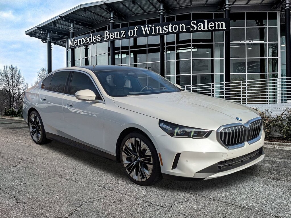 Used 2024 BMW 530i Sedan