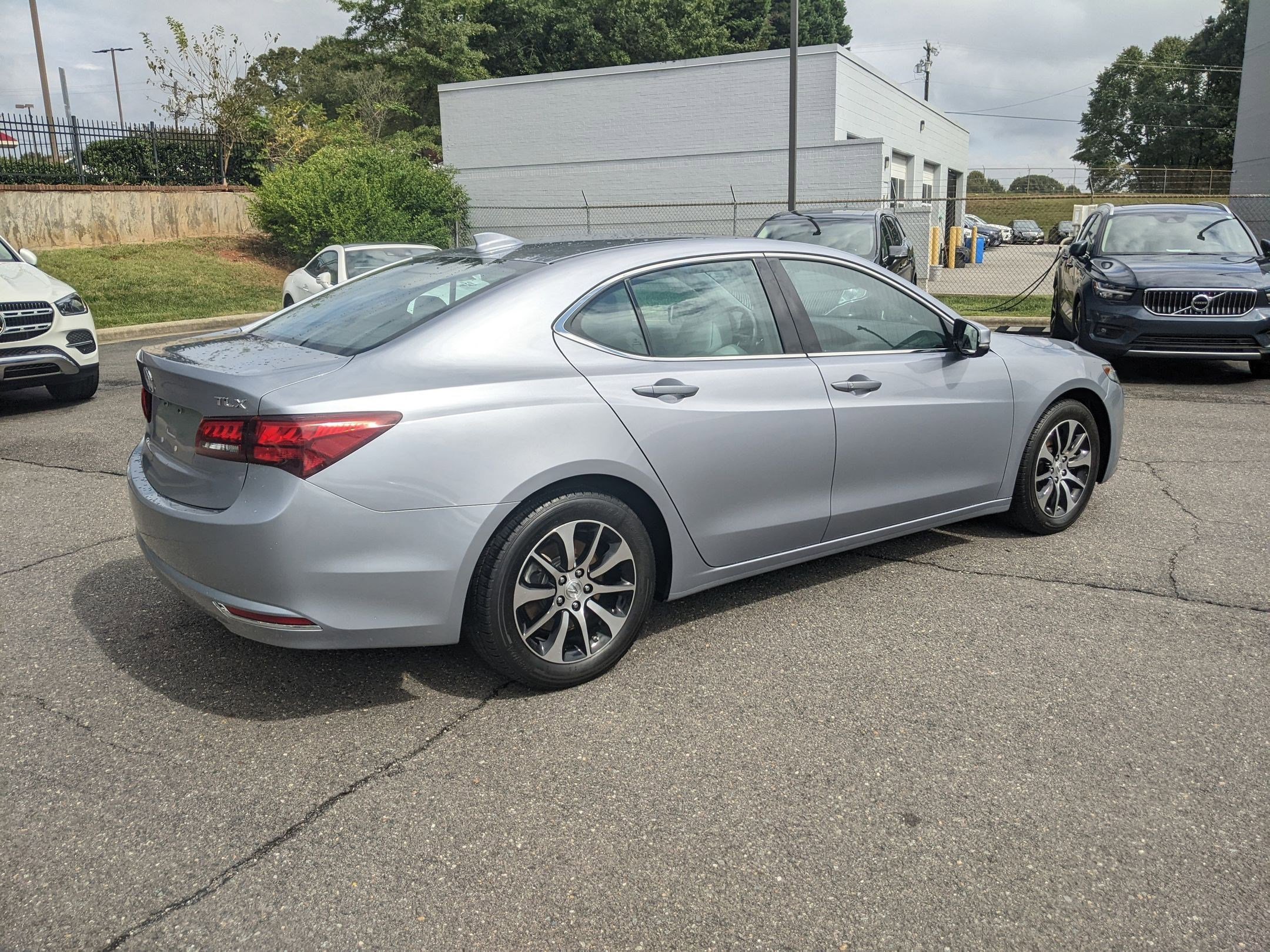 2016 Acura TLX Base photo 3