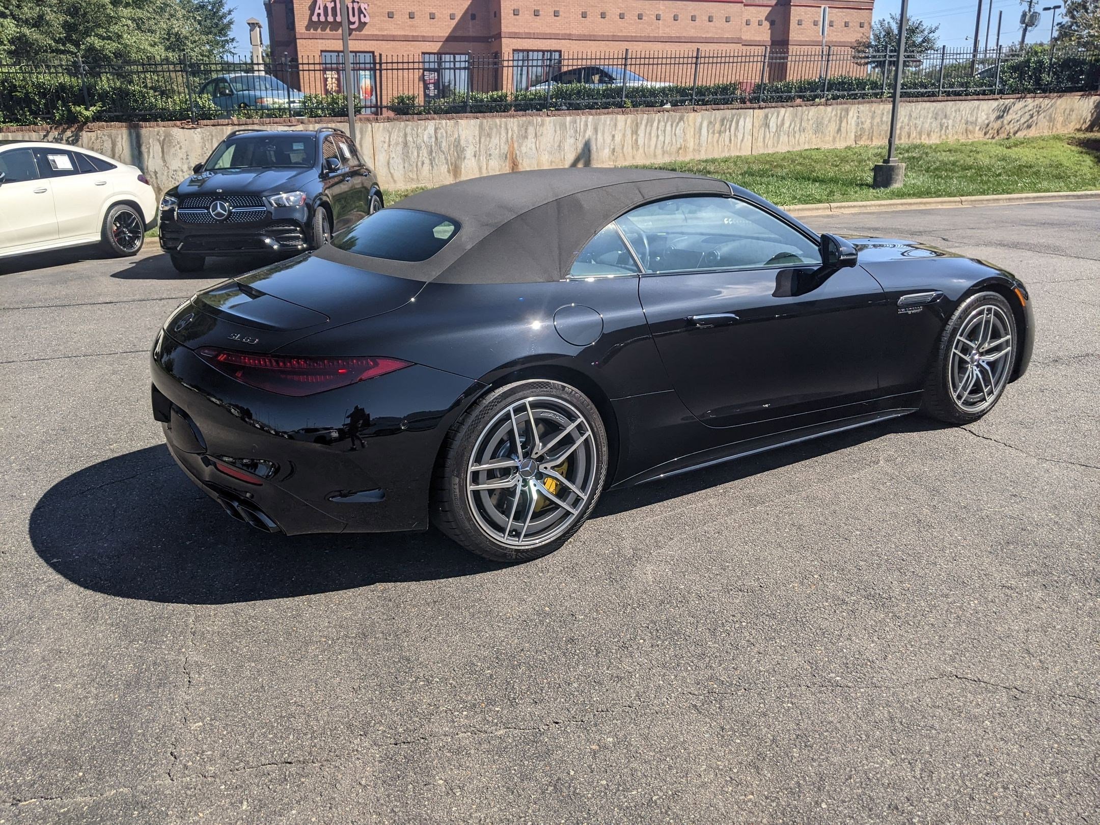 2023 Mercedes Benz SL AMG 63 photo 3