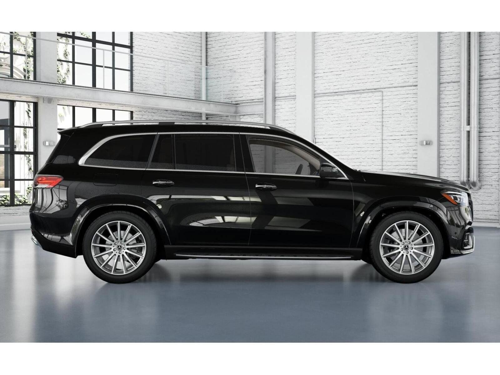 2026 Mercedes Benz GLS 450 4MATIC photo 2