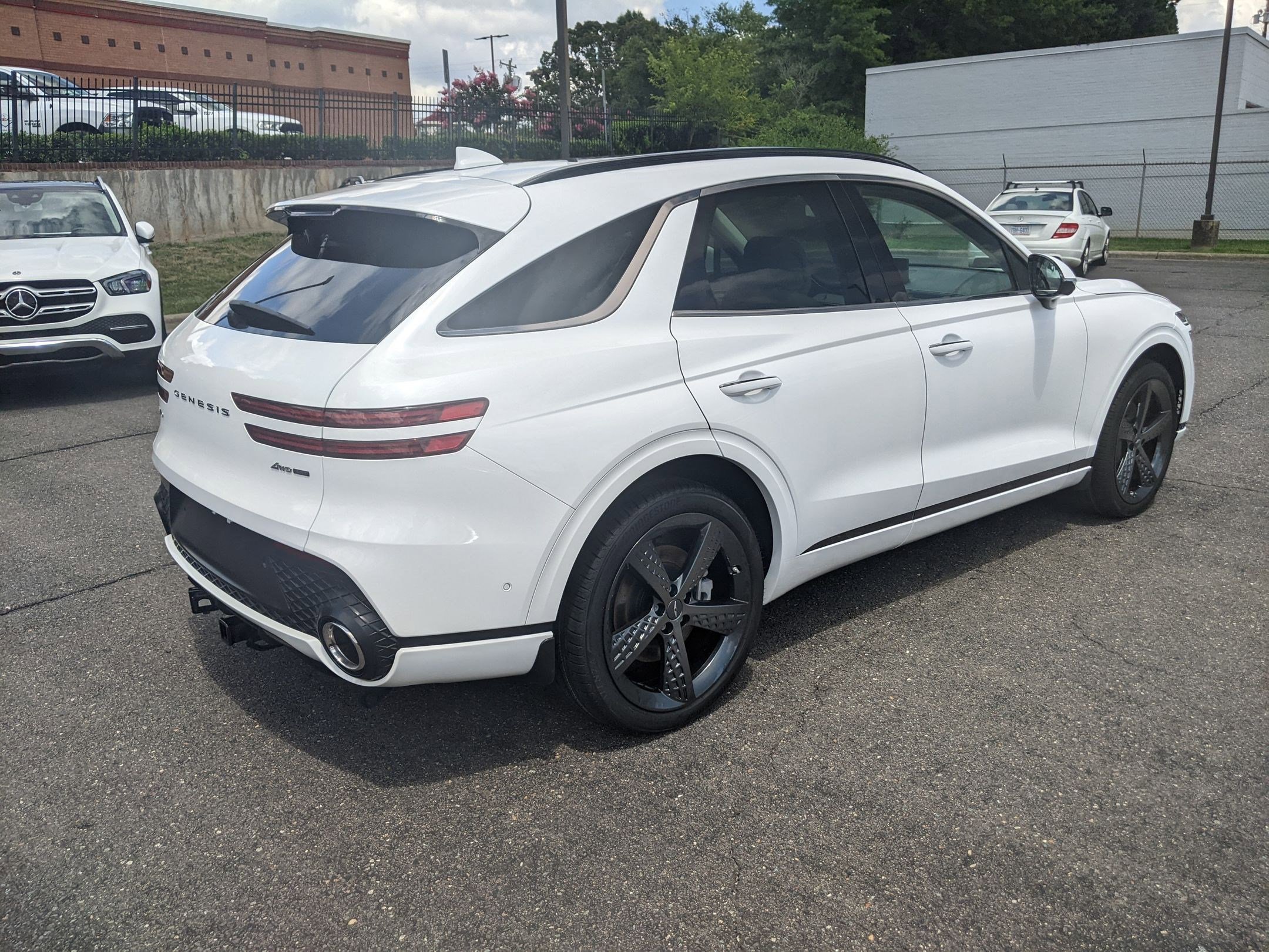 2022 Genesis GV70 3.5T Sport photo 3