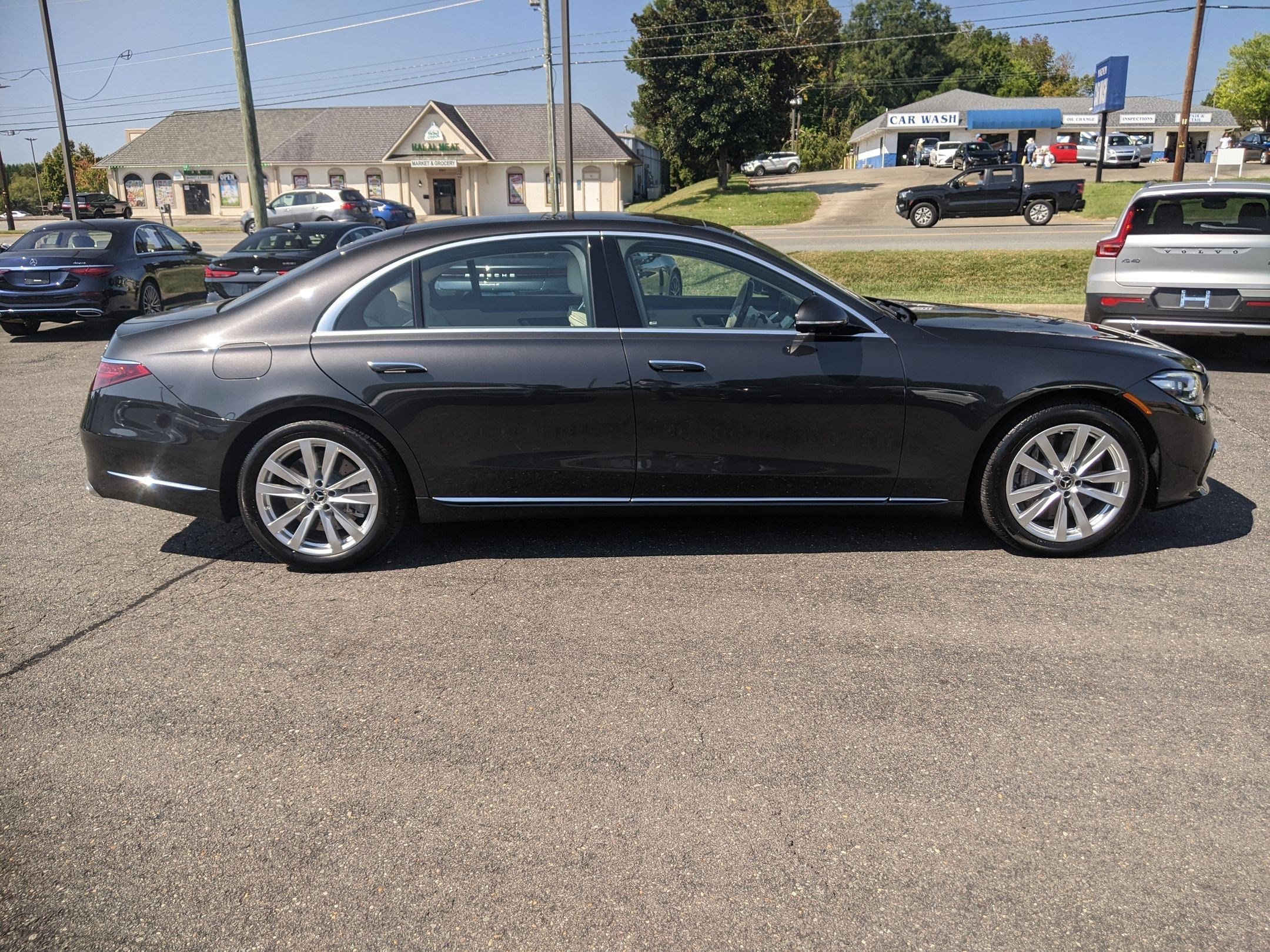 2025 Mercedes Benz S 580 4MATIC photo 2
