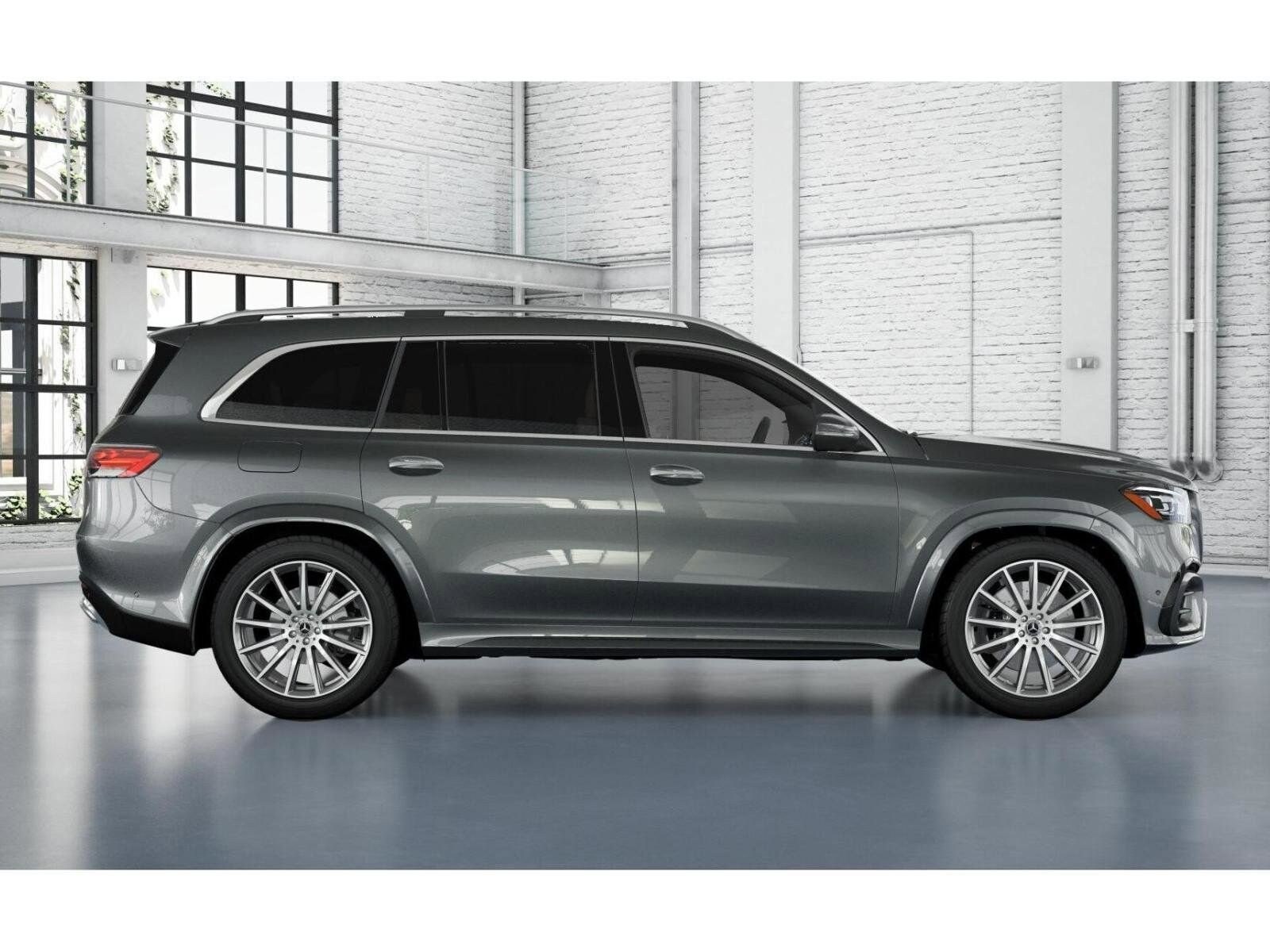 2026 Mercedes Benz GLS 450 4MATIC photo 2