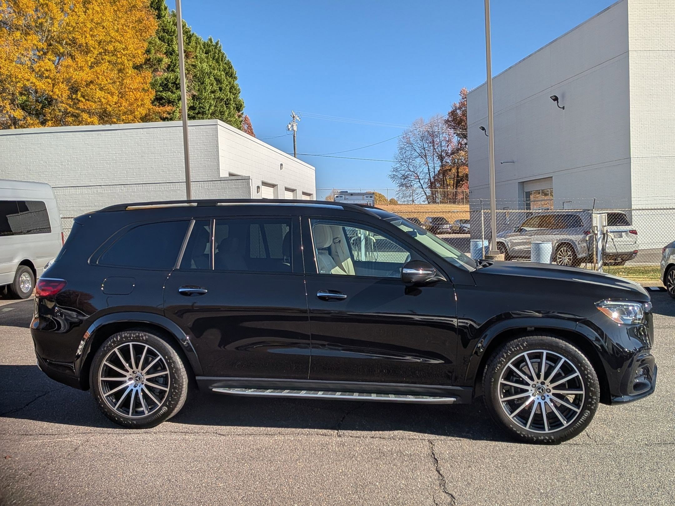 2024 Mercedes Benz GLS 580 photo 2