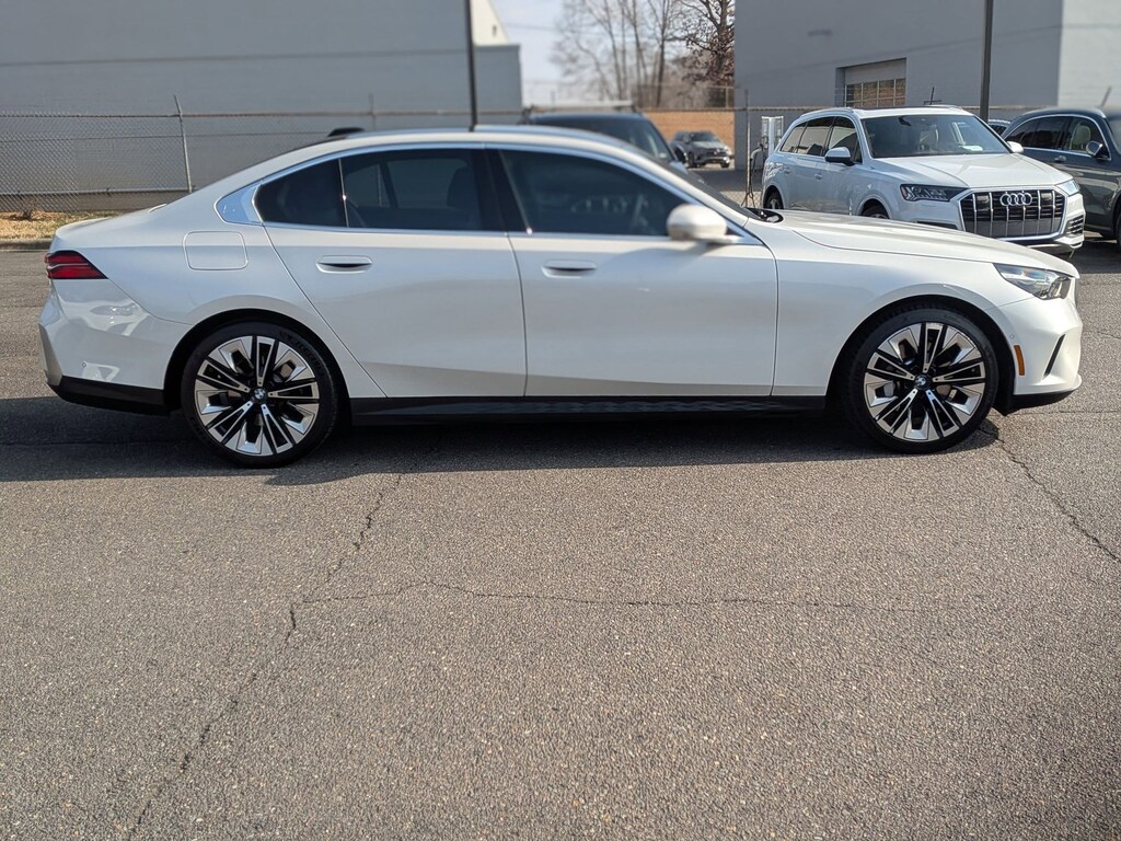 Used 2024 BMW 530i Sedan