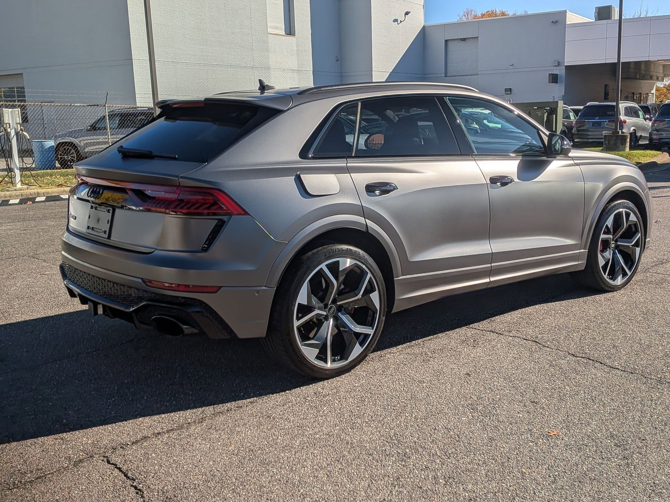 2022 Audi RS Q8 photo 2