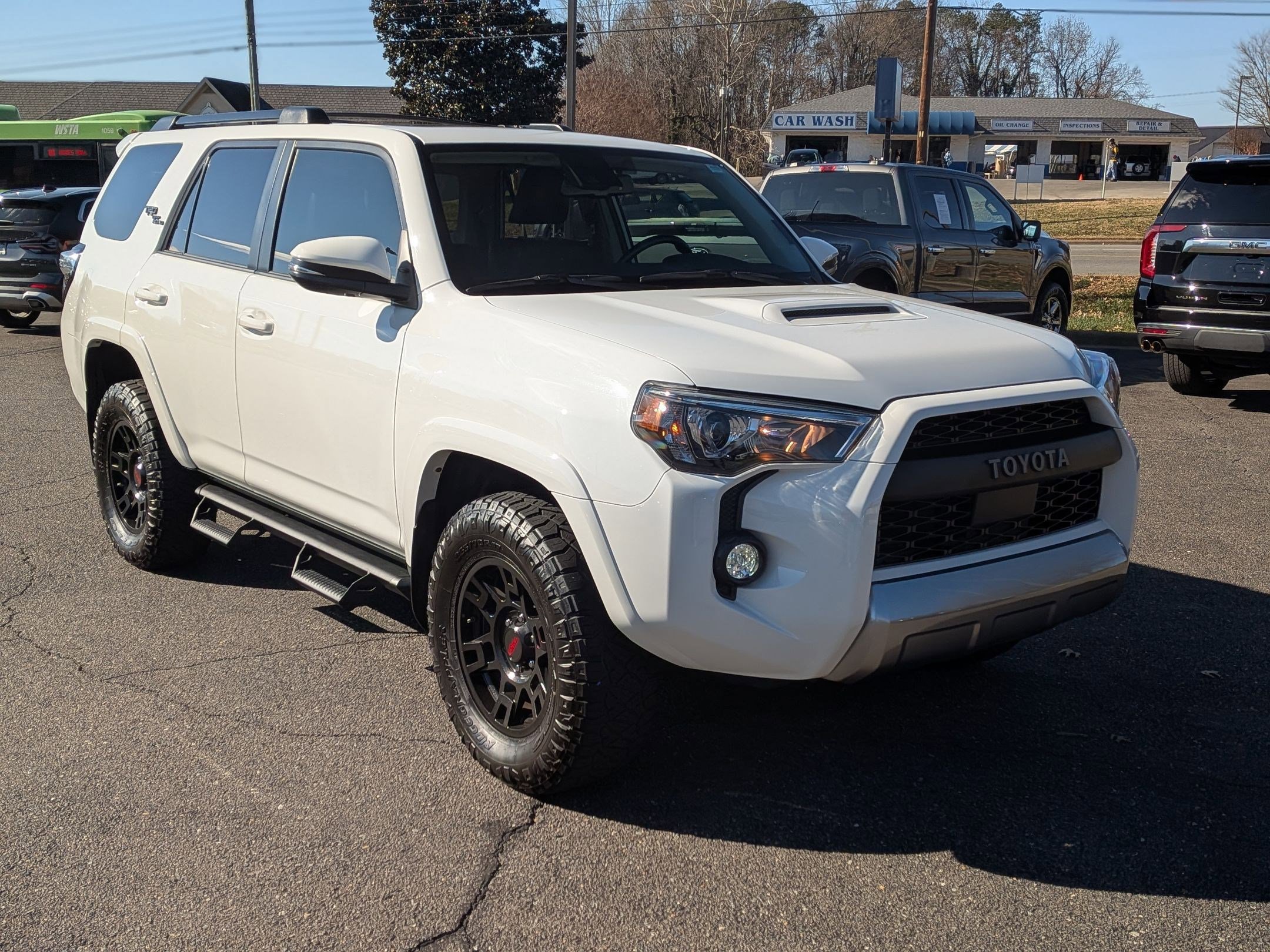 2023 Toyota 4Runner TRD Premium photo 2