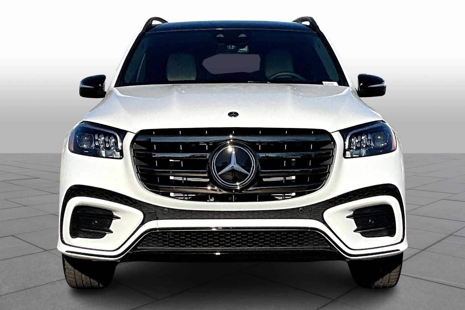 2025 Mercedes Benz GLS 450 4MATIC photo 3