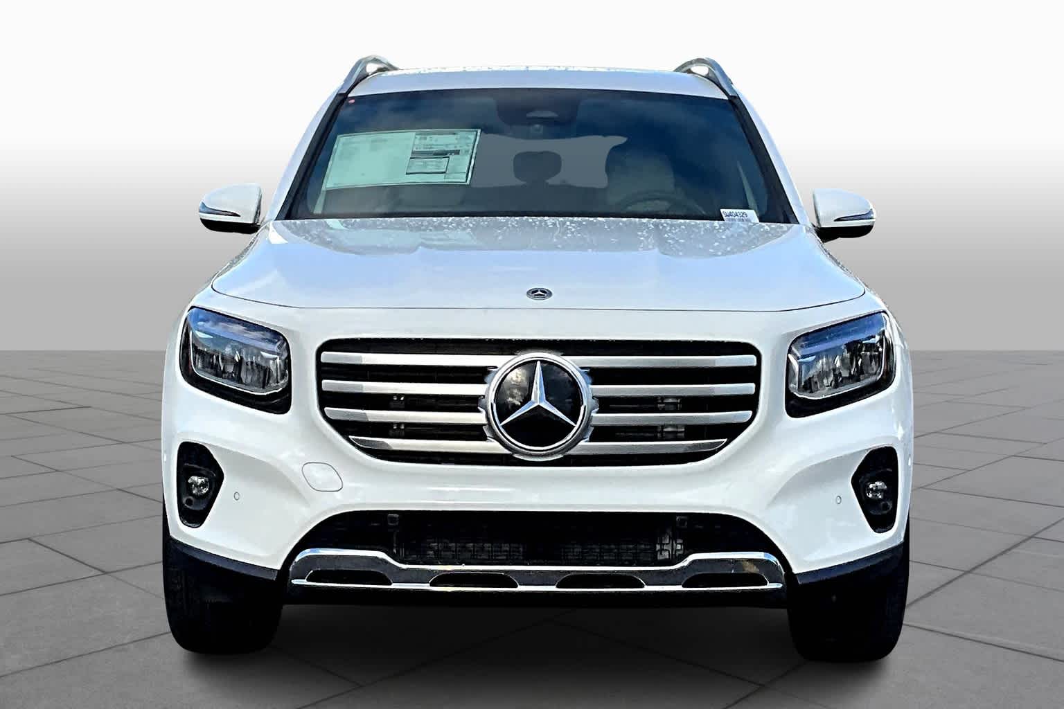 2025 Mercedes Benz GLB 250 photo 2