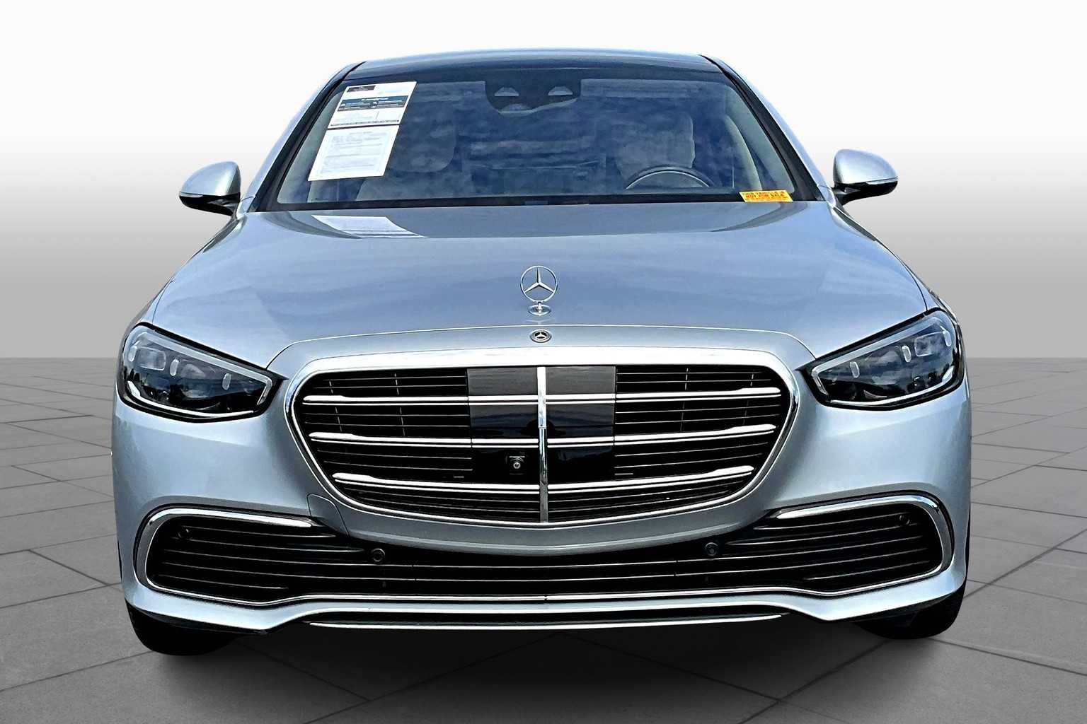 2023 Mercedes Benz S 580 4MATIC photo 3