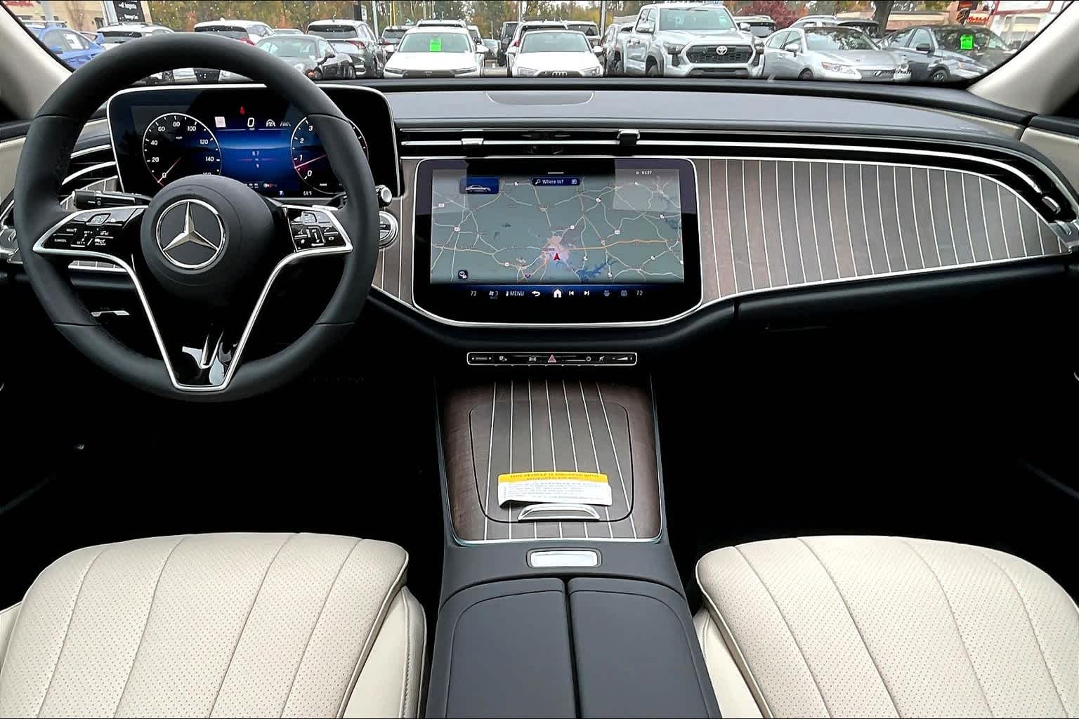 2025 Mercedes Benz E 350 4MATIC photo 4
