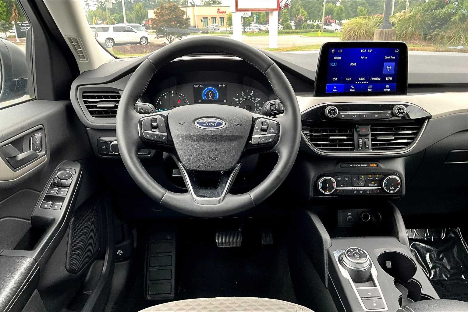 2022 Ford Escape SE photo 4