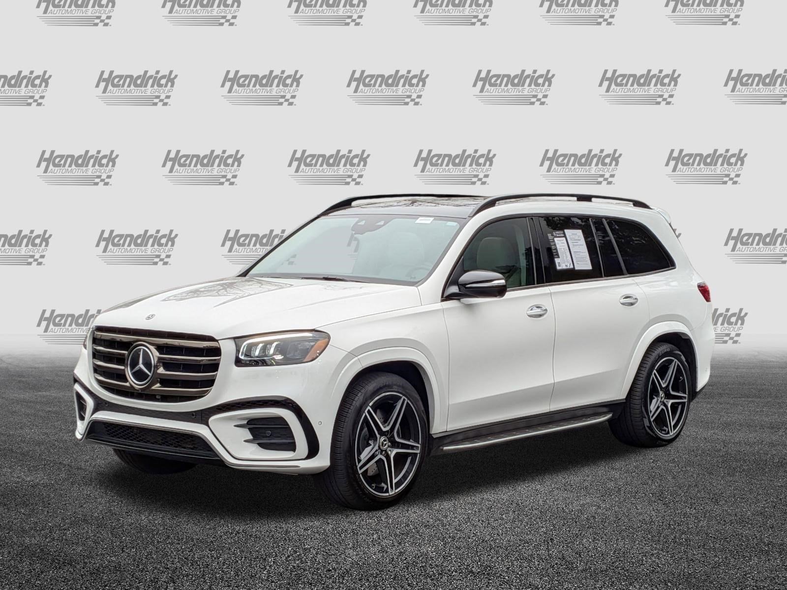 2025 Mercedes-Benz GLS 450 photo 4