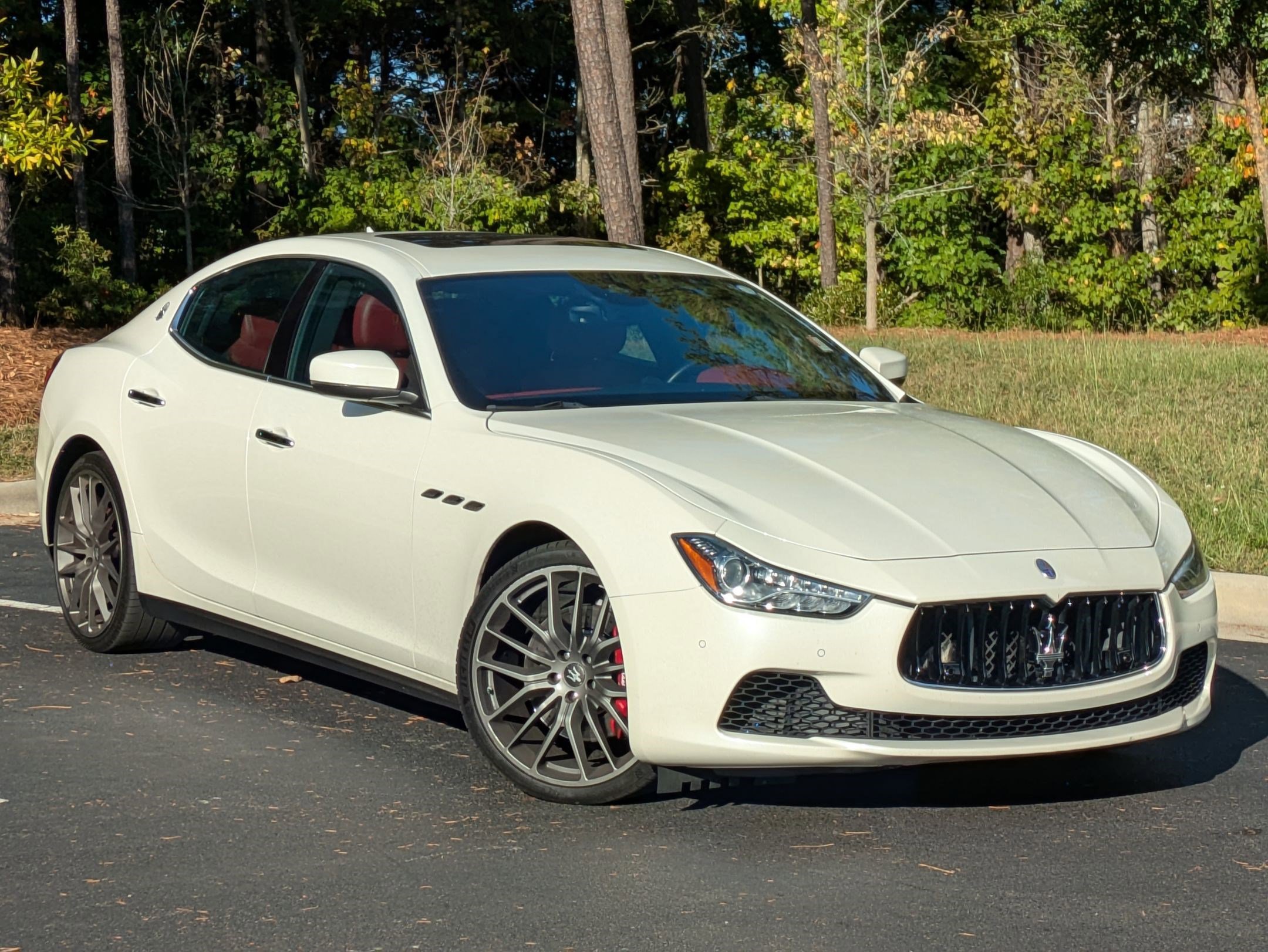 2017 Maserati Ghibli S photo 2