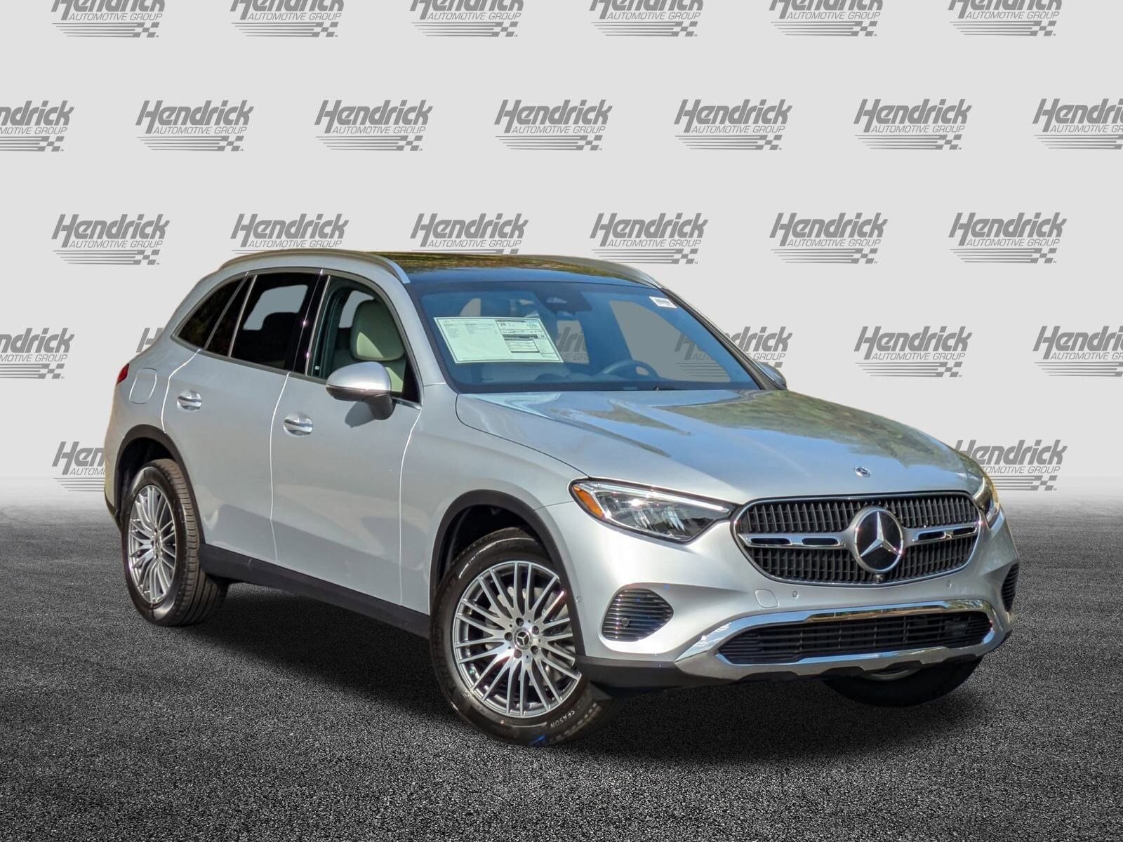 2026 Mercedes Benz GLC 300 4MATIC photo 2
