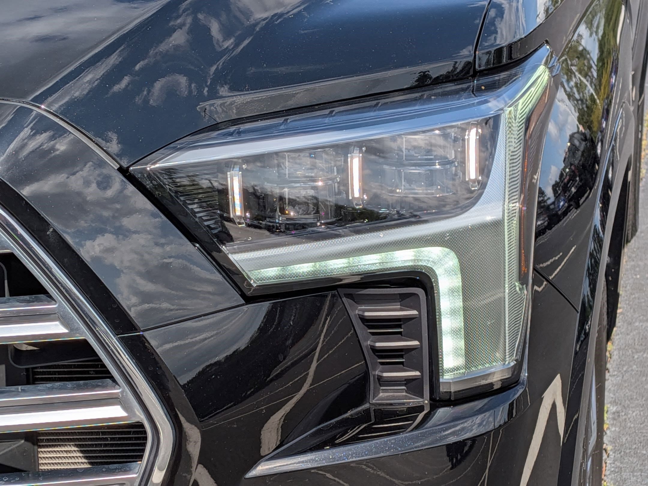 2024 Toyota Sequoia Capstone photo 4