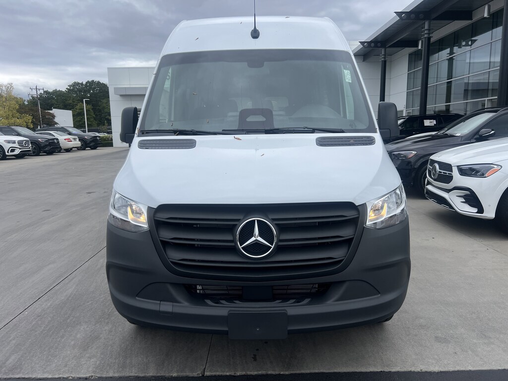 New 2026 Mercedes-Benz Sprinter Crew Van 2500 High Roof I4 Diesel HO 170 RWD Van