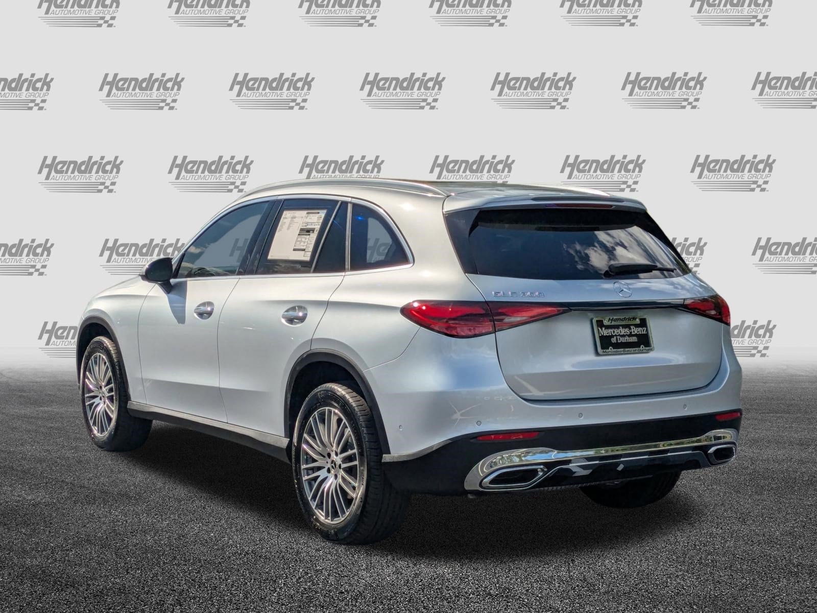 2026 Mercedes-Benz GLC 300 photo 6