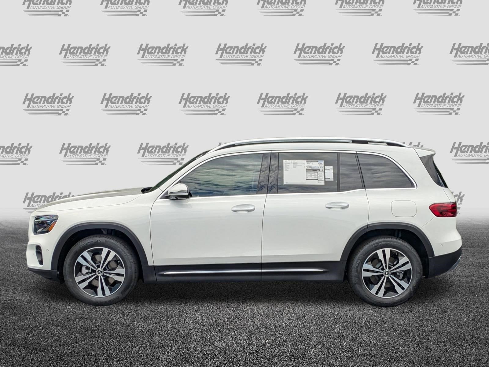 2025 Mercedes-Benz GLB 250 photo 5