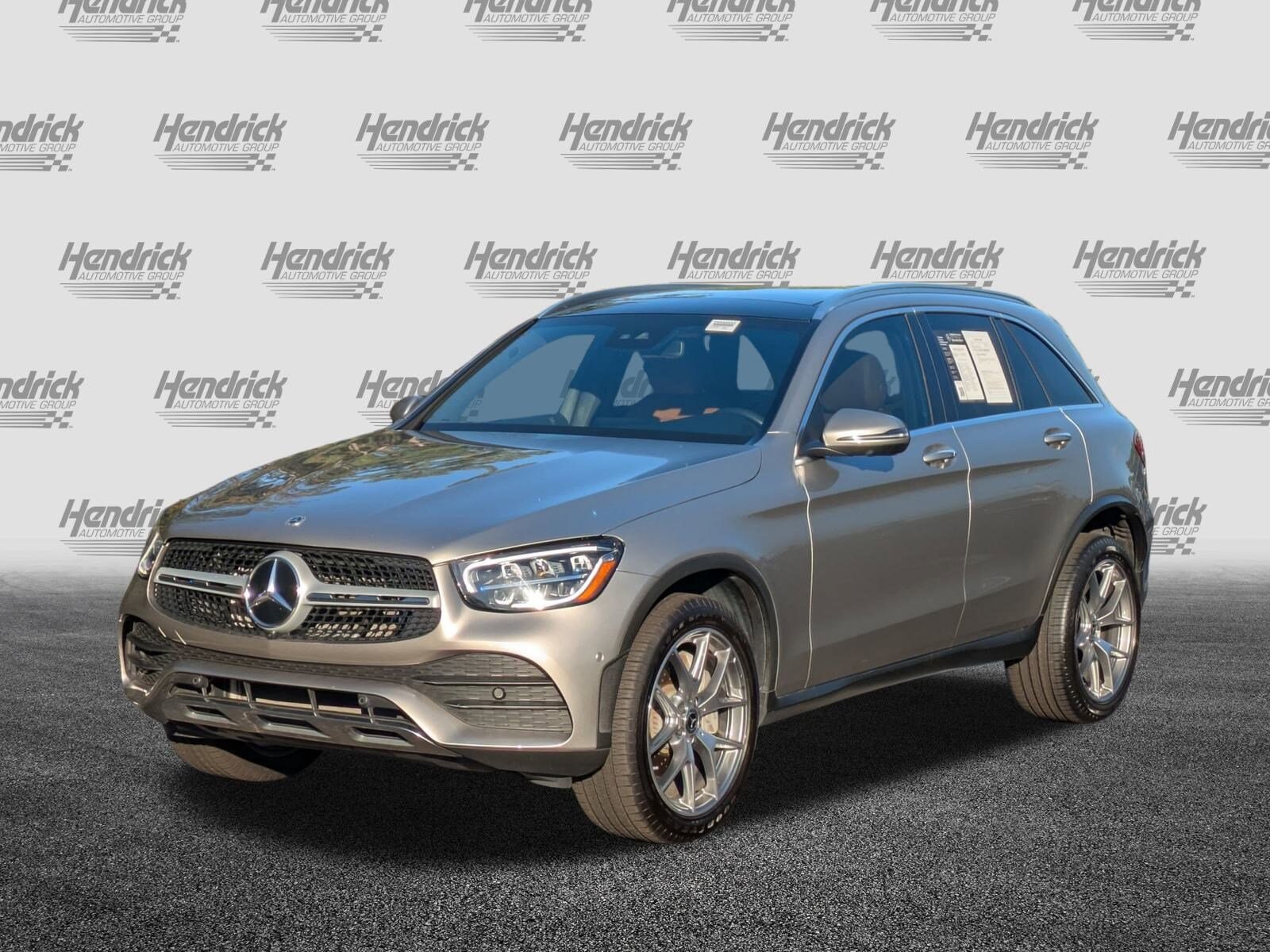 2022 Mercedes Benz GLC 300 photo 2