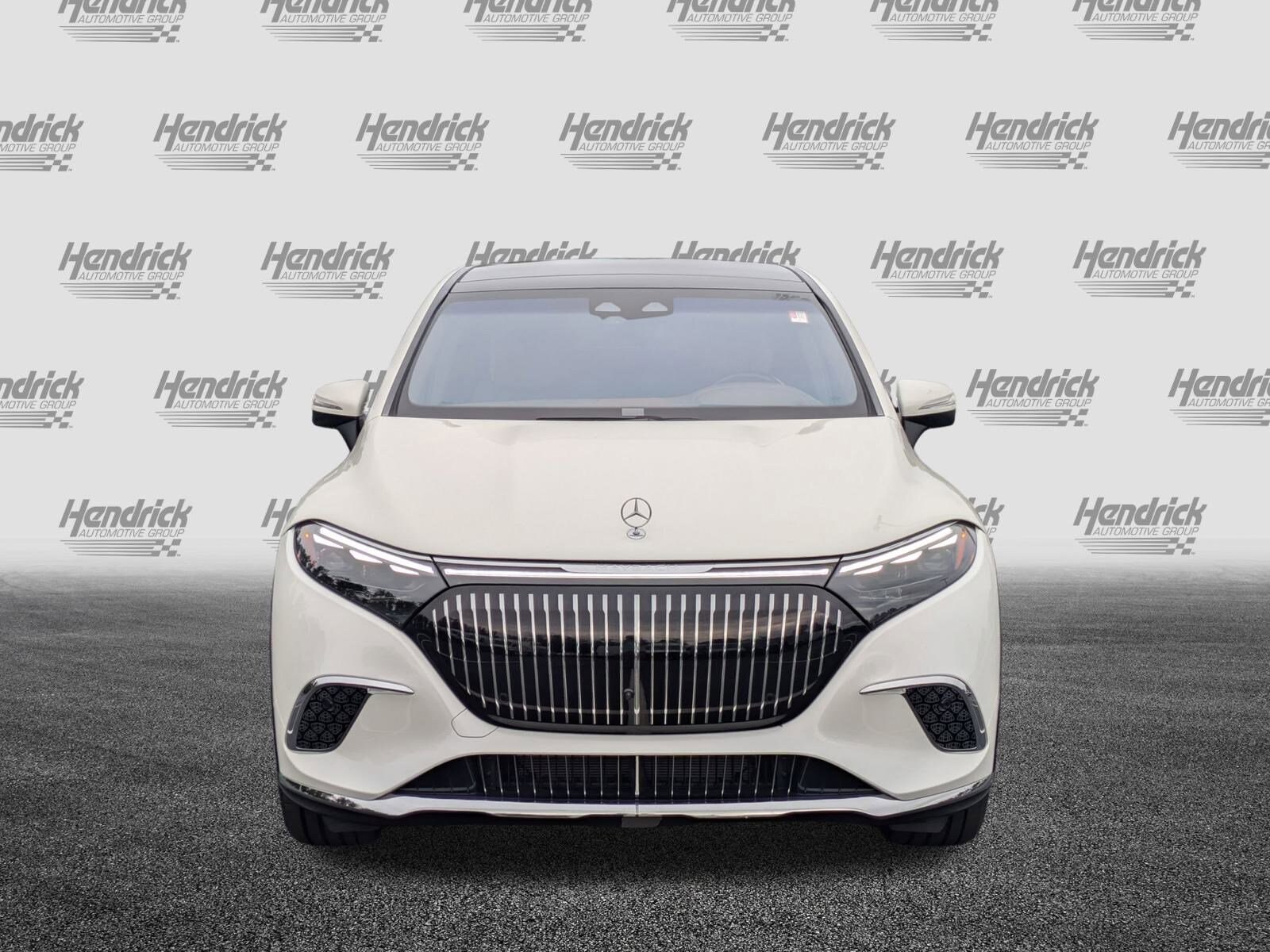 2024 Mercedes Benz EQS SUV 680 4MATIC photo 3