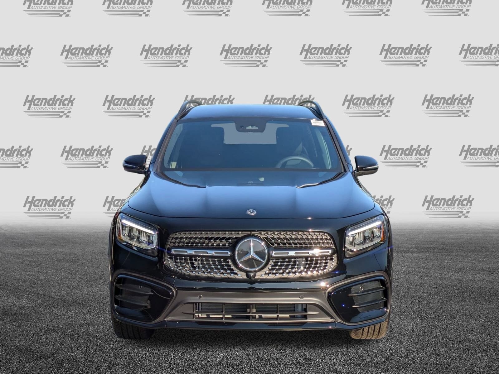 2025 Mercedes Benz GLB 250 photo 3