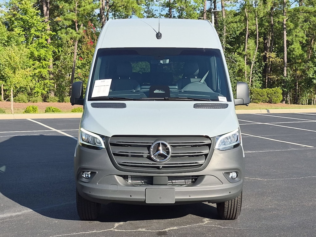 New 2026 Mercedes-Benz Sprinter Passenger Van 2500 Standard Roof I4 Diesel HO 144 RWD Van