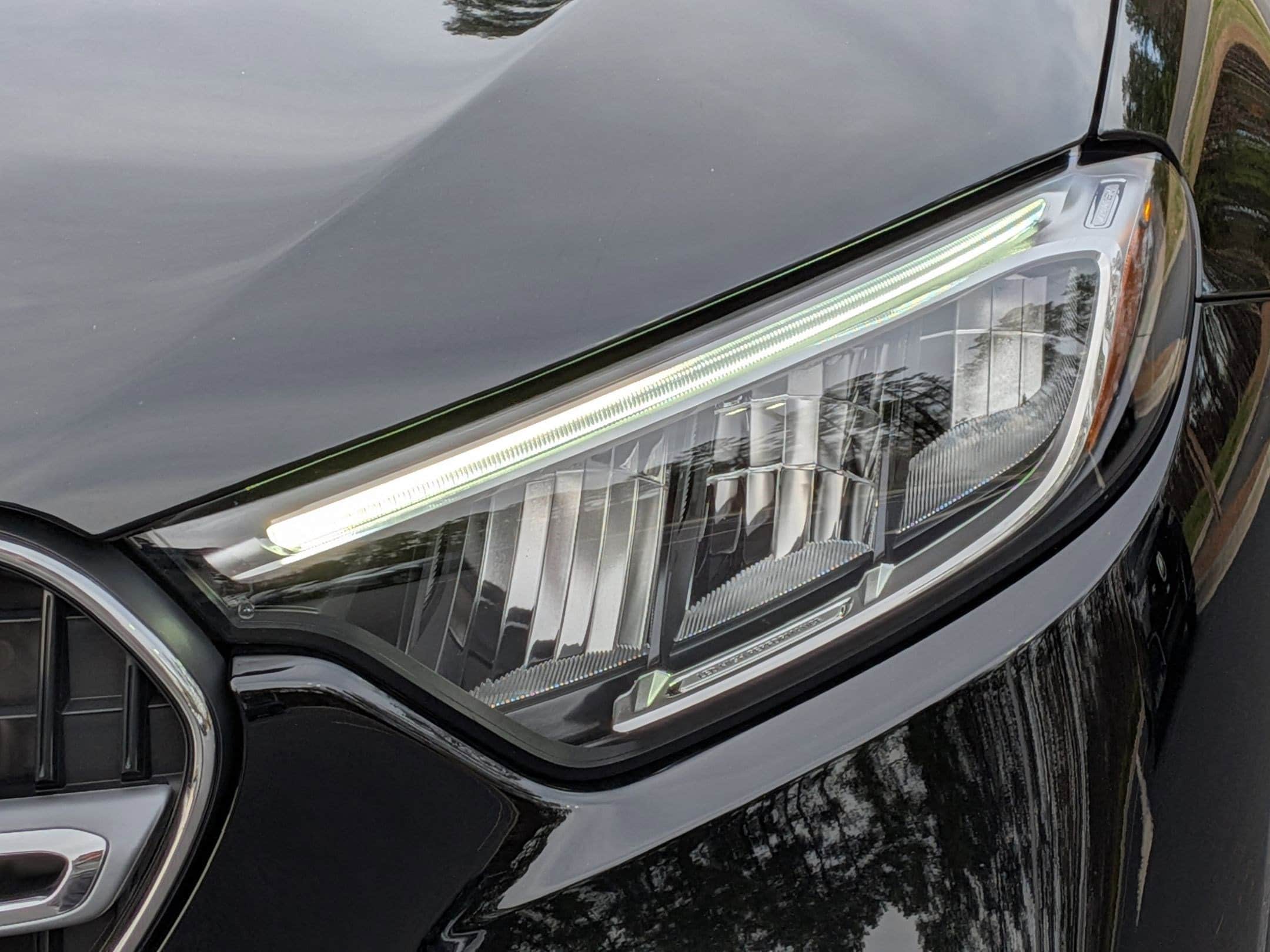 2025 Mercedes-Benz GLC 350e 4MATIC photo 5