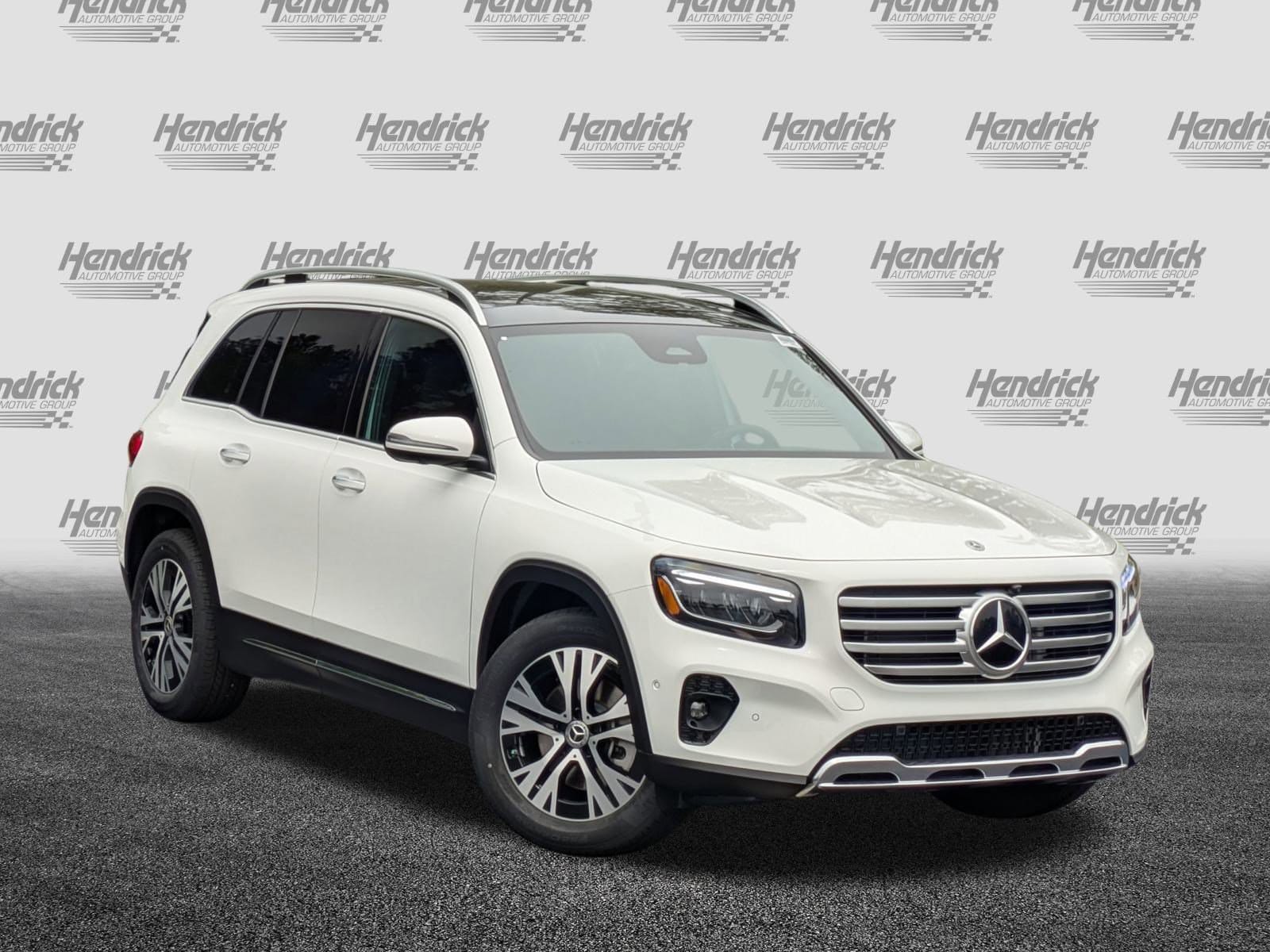 2025 Mercedes Benz GLB 250 photo 2