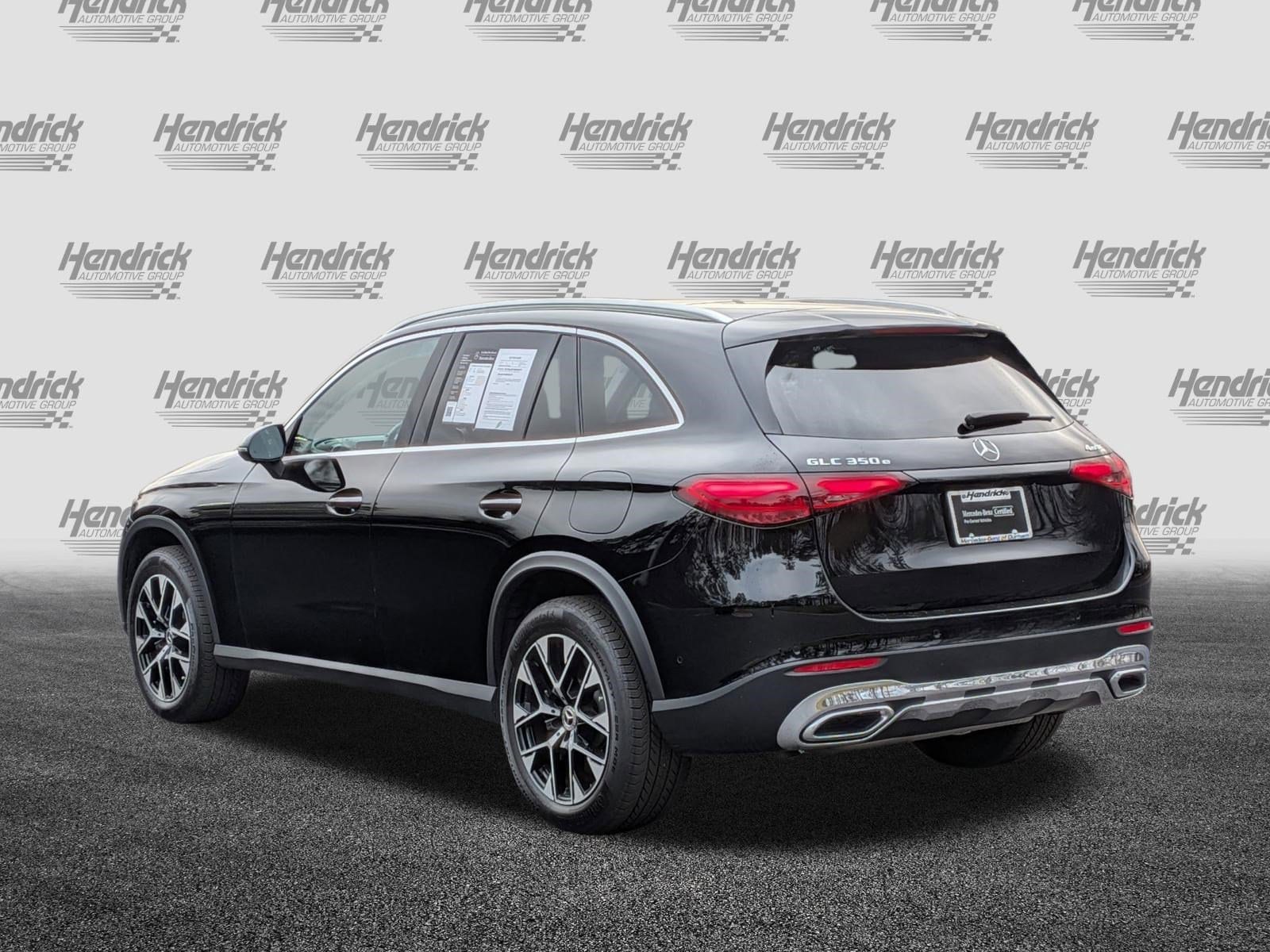 2025 Mercedes-Benz GLC 350e 4MATIC photo 3