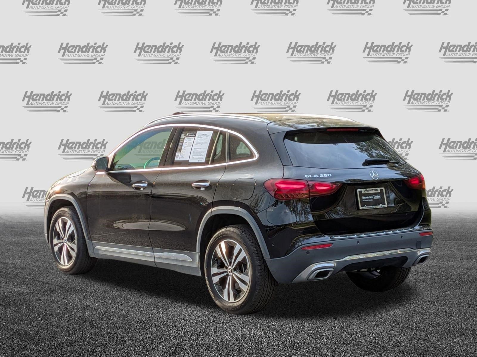 2024 Mercedes-Benz GLA 250 photo 3