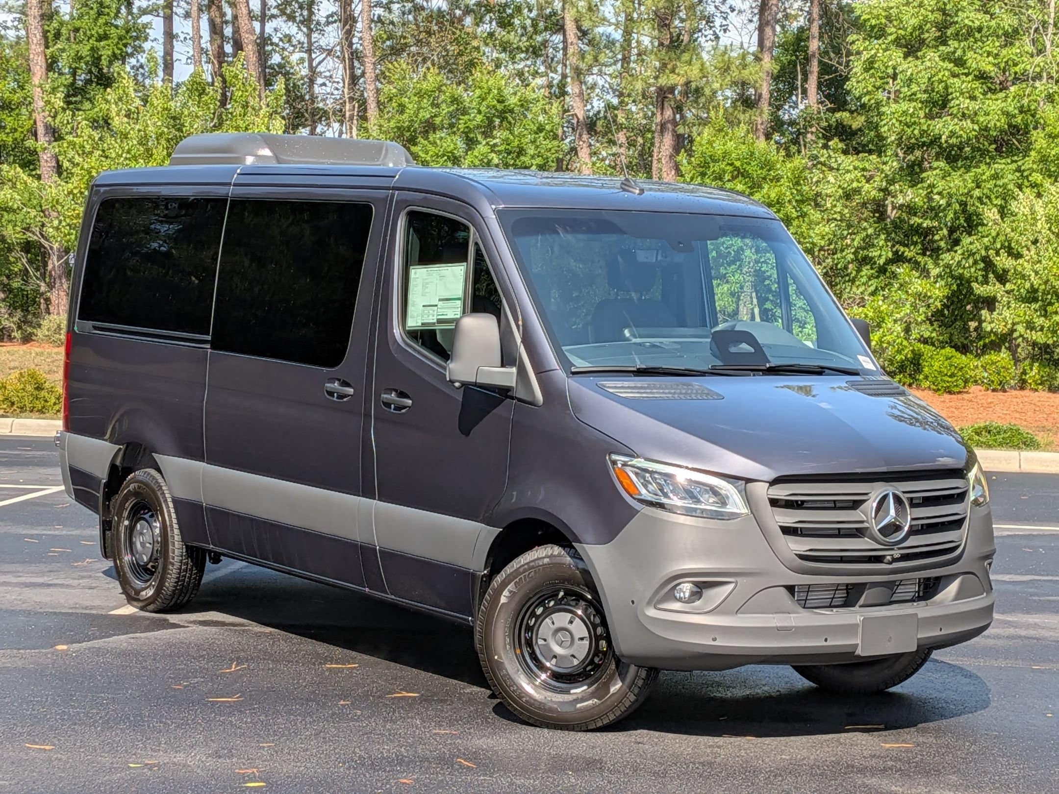 Mercedes-Benz Sprinter Passenger Van 2500 Standard Roof I4 Diesel HO 144 RWD