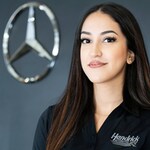 Staff member Lena Elzibair from ID_335edfcbfc53