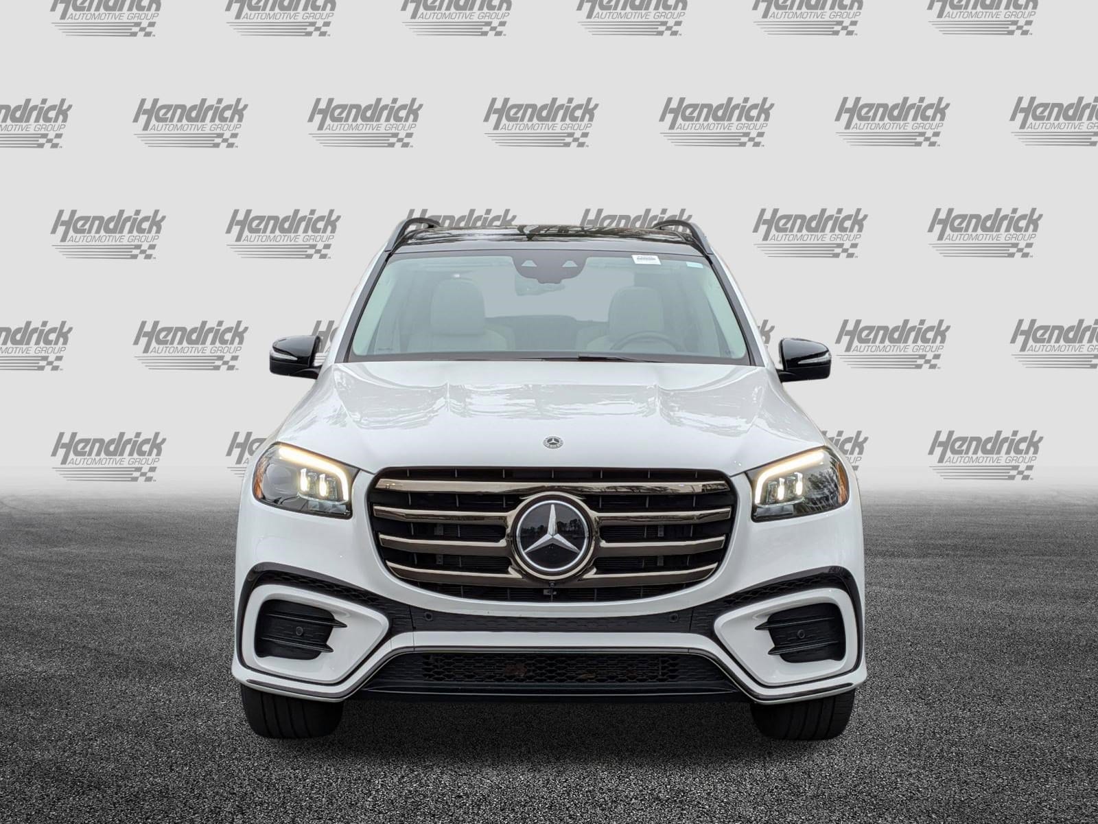 2025 Mercedes-Benz GLS 450 photo 2