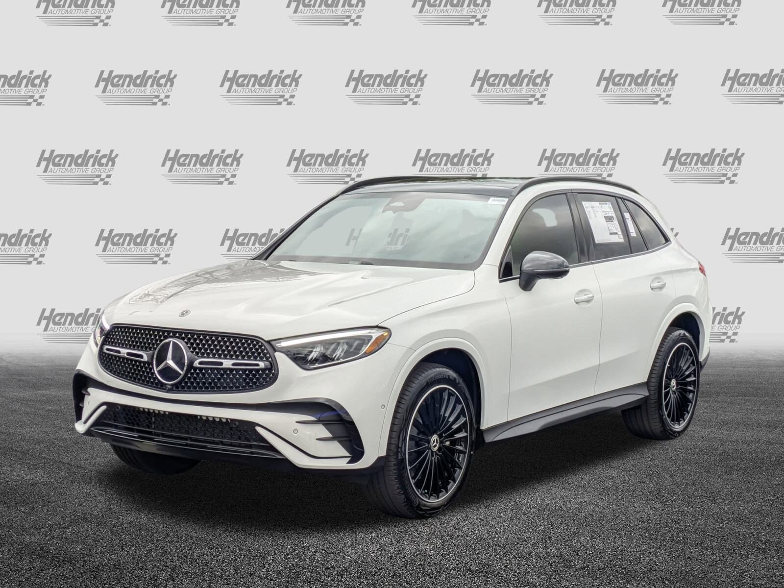 2025 Mercedes Benz GLC 300 photo 4