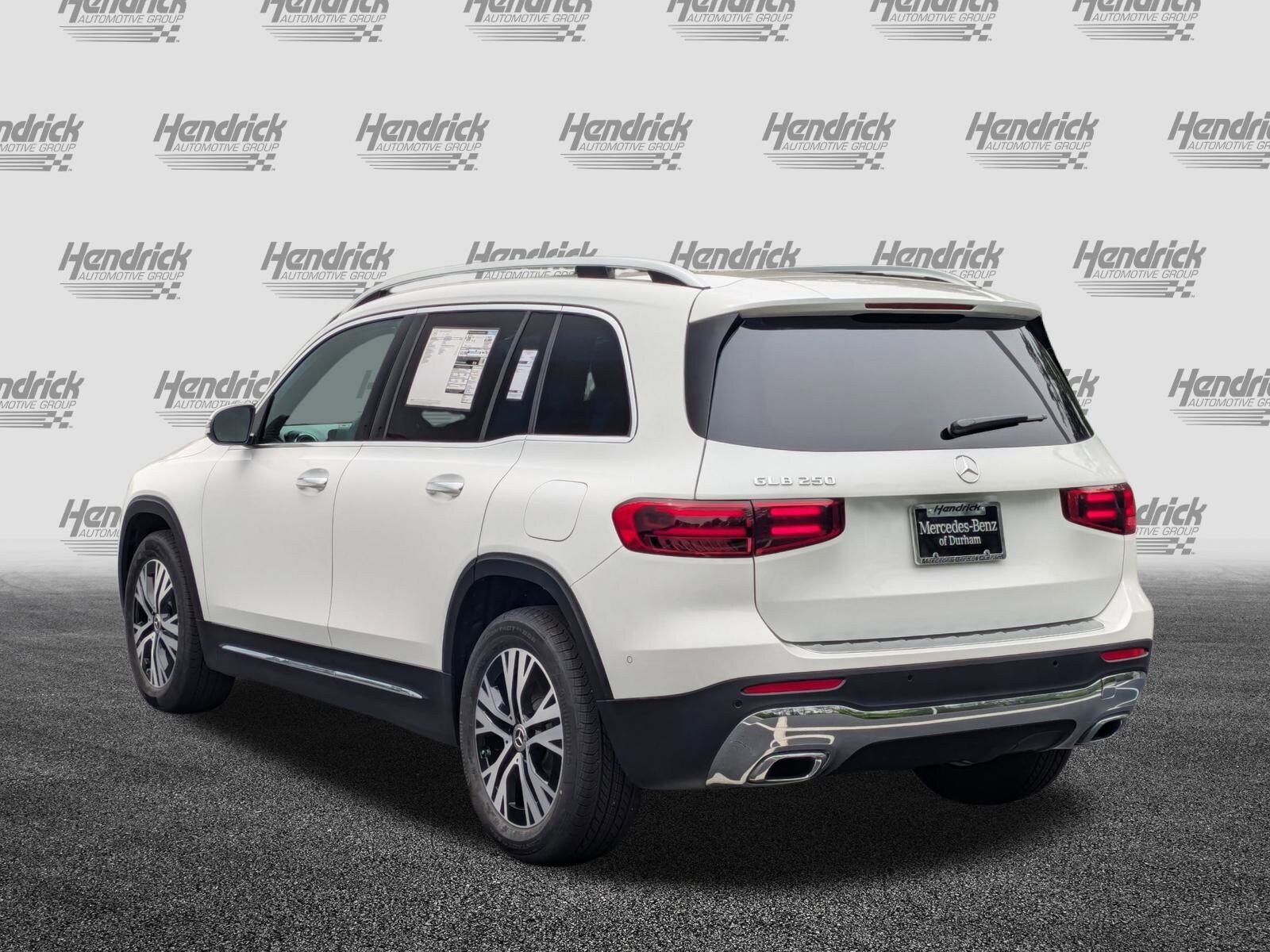 2025 Mercedes-Benz GLB 250 photo 6