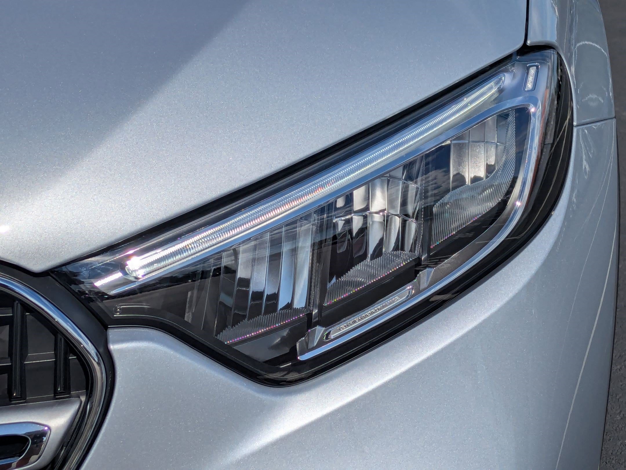 2026 Mercedes-Benz GLC 300 photo 4