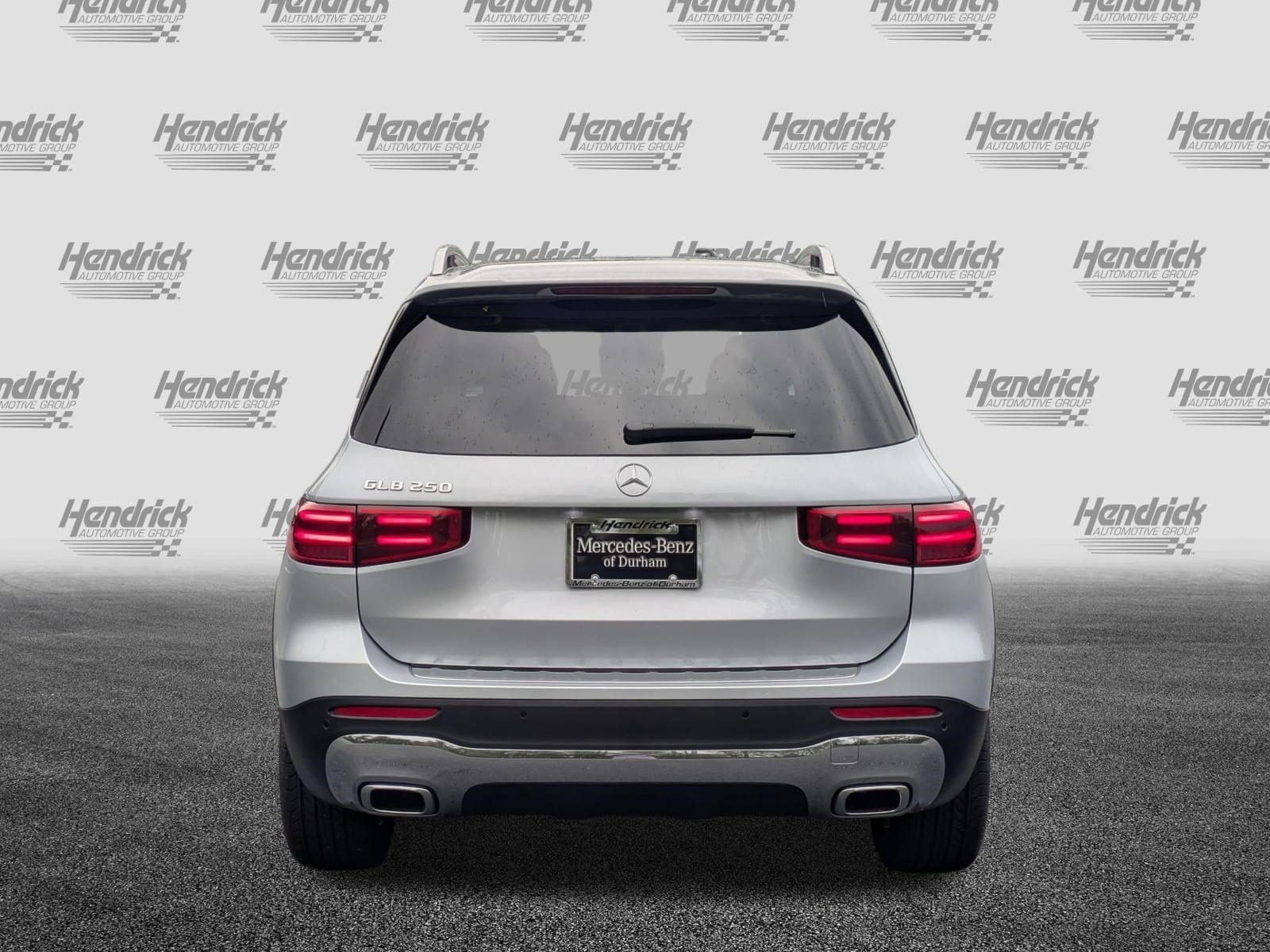 2026 Mercedes-Benz GLB 250 photo 3