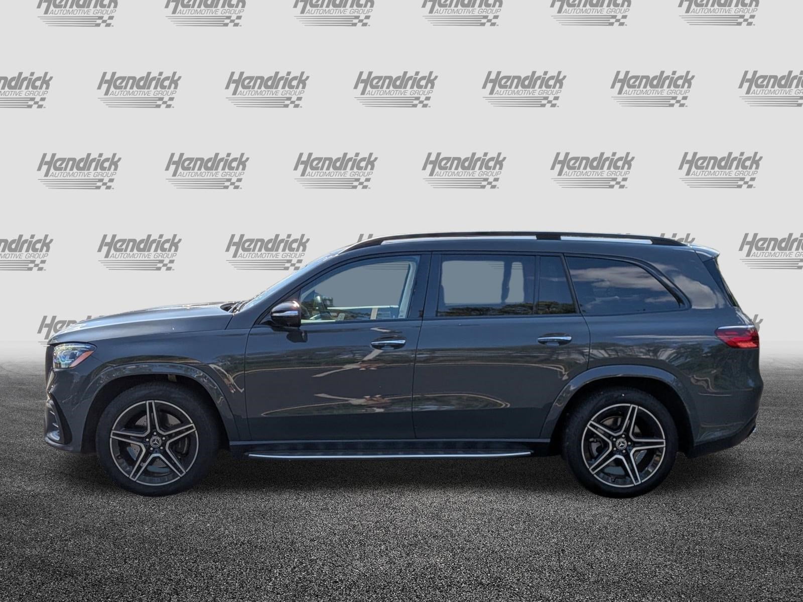 2025 Mercedes-Benz GLS 450 photo 6