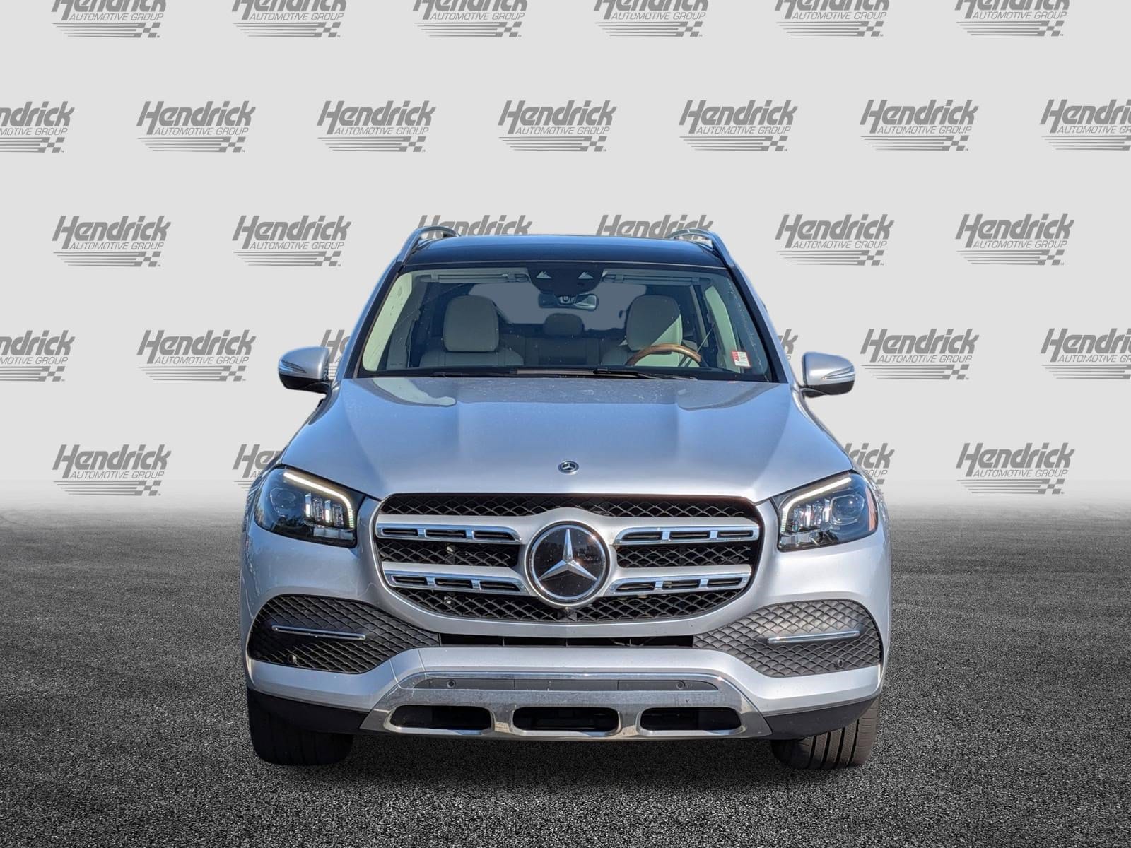 2023 Mercedes-Benz GLS 450 photo 3