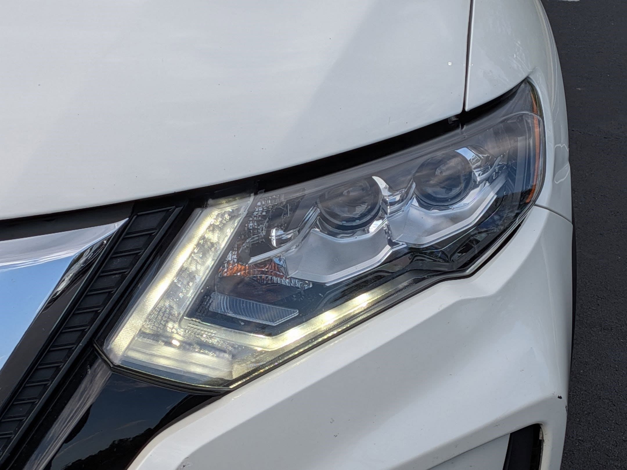 2020 Nissan Rogue SL photo 6