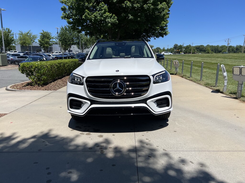 New 2026 Mercedes-Benz GLS 450 SUV
