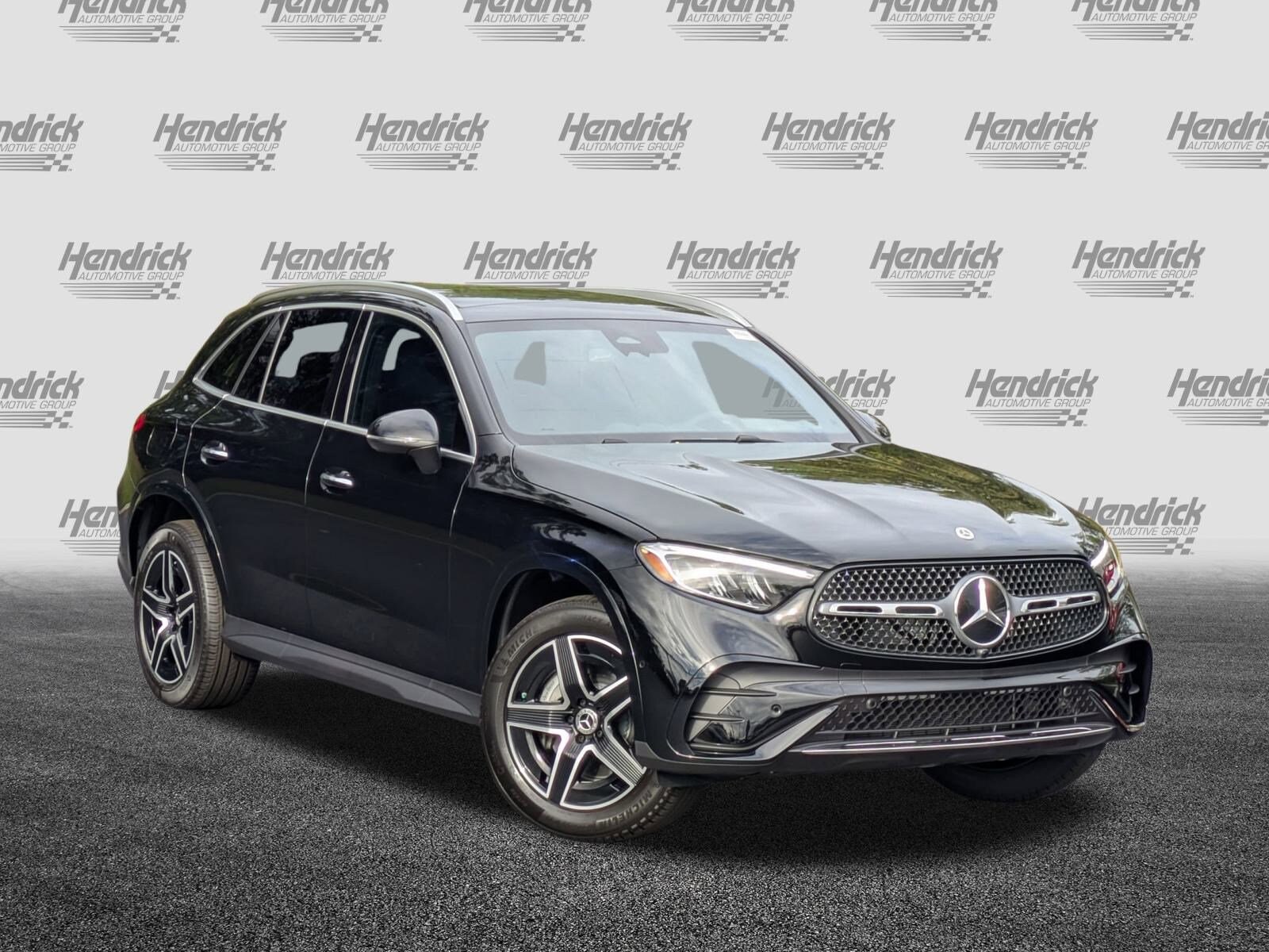 2026 Mercedes Benz GLC 300 photo 2