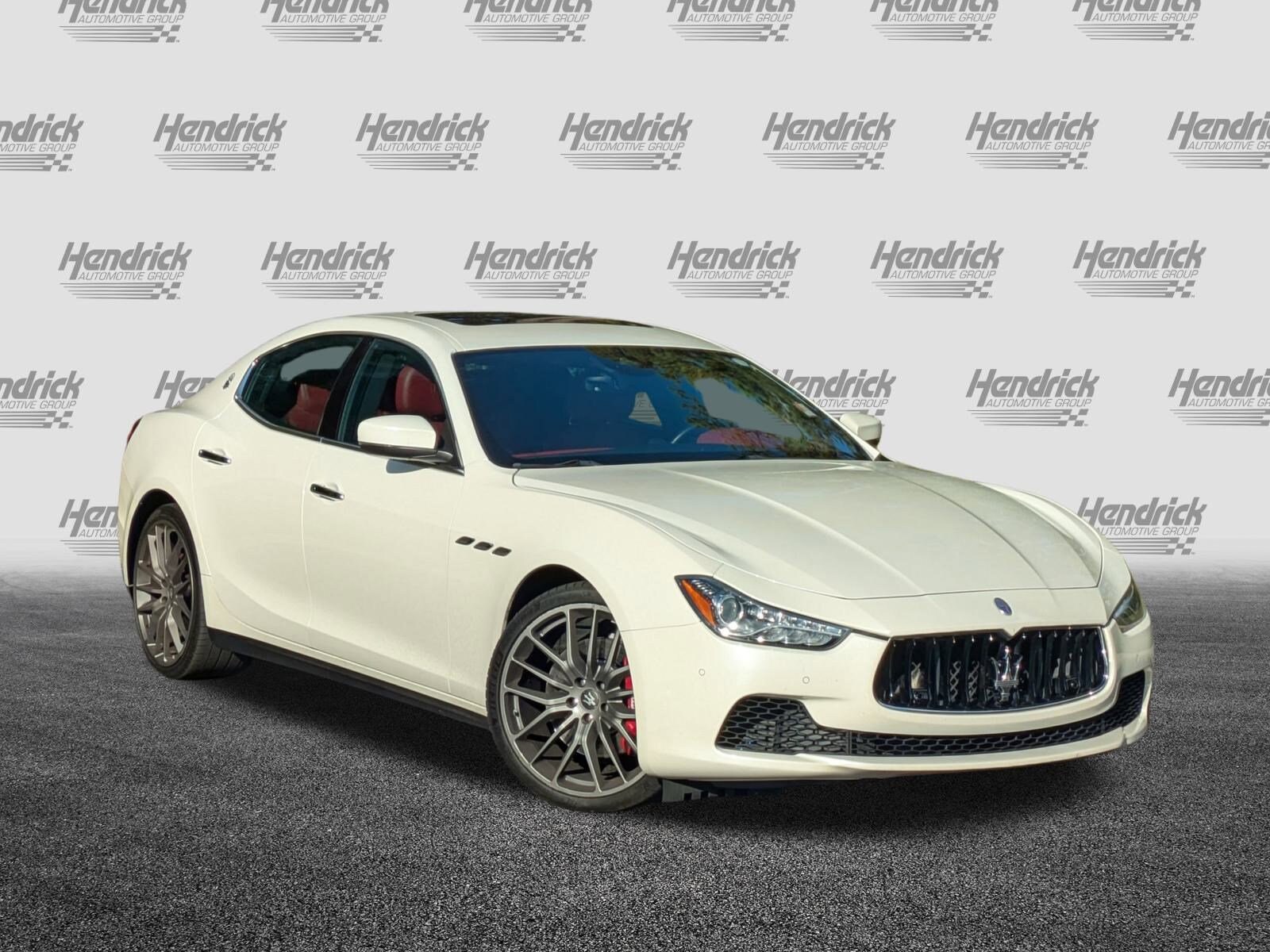 2017 Maserati Ghibli S photo 2