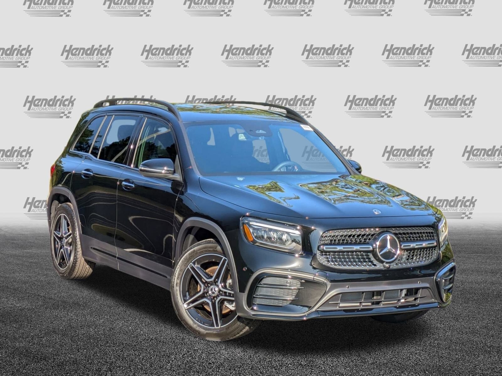 2025 Mercedes Benz GLB 250 photo 2