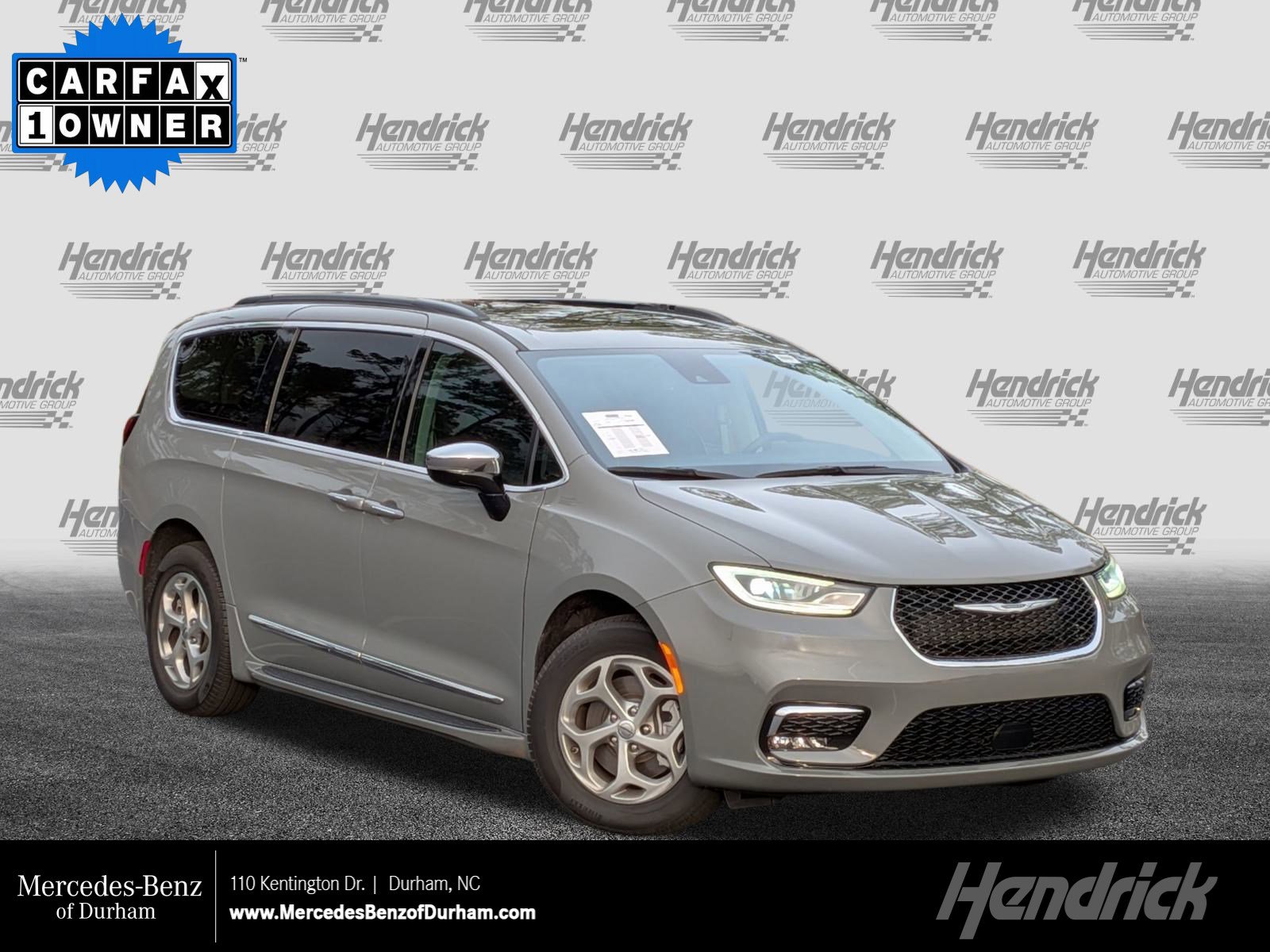 2023 Chrysler Pacifica Limited's photo